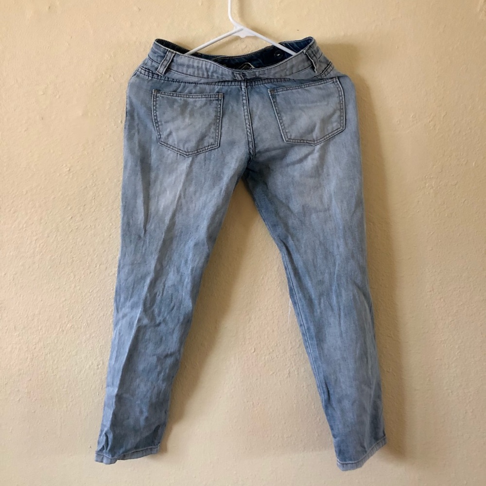 FOREVER 21 RIPPED JEANS - Picture 2 of 4